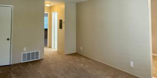 Bright and Updated 1 Bedroom 1 Bath Upstairs Apartment in Sunnyvale Gallery 2