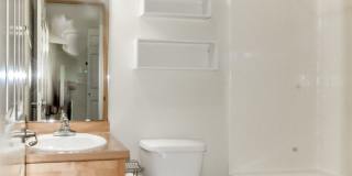 2-Bedroom DuPont Condo with New Interior Paint and Carpet Gallery 23