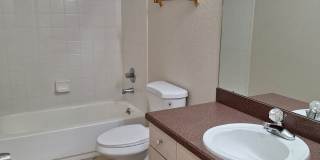 2BR 2BA PLUS 1 CAR GARAGE DUPLEX Gallery 12