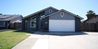 Charming 3-Bedroom Home in Manteca with Solar & Tesla Charger Gallery 1