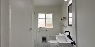 Charming 3-Bedroom Home on Embarcadero Road Gallery 16