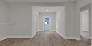 Stunning single-family home featuring 3 bedrooms/ 2 full bathrooms Gallery 1