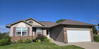 3 Bedroom Single Family Home in Iowa City Gallery 1