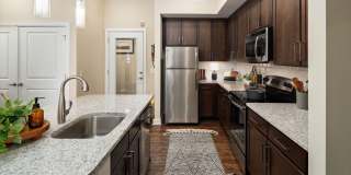 400 Belmont Gallery 15