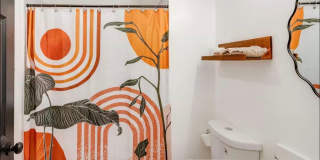 Room in 4 Bedroom Home at Burr Oak Dr Gallery 12