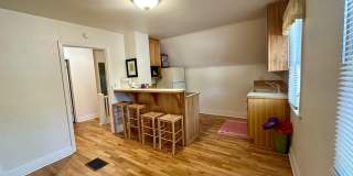 202 E Foster Ave Gallery 32