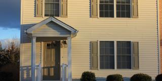 3 Bedroom, 2.5 Bathroom Duplex for Rent with unfinished walkout basement Gallery 1