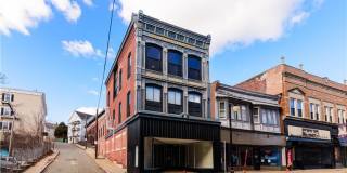 114 Main Street unit: 1A Gallery 2
