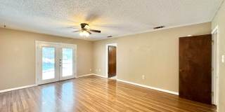 Viewable June 4th!  In-ground Pool!  Small Pets Accepted! Gallery 27