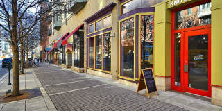 GREAT LOCATION!! Stunning 3BD/3.5BA luxury 4-level townhouse! Gallery 78