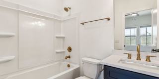 5015 Grayton Alley Gallery 28