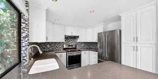 9 Madrona Gallery 12