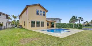 Great Pool Home with excellent lake View in Heron Bay, Parkland Gallery 7