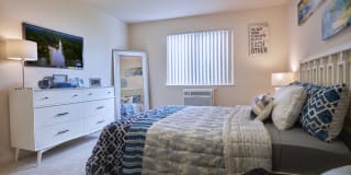 Lexington Village Gallery 7