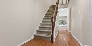 140 Kingston Ct Gallery 2