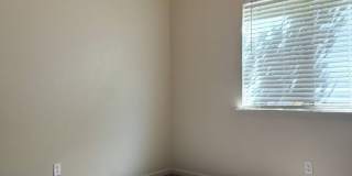 Available Now! Spacious home located in North Merced Gallery 27