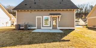 Single Family Home With Spacious Fenced Backyard! Gallery 12