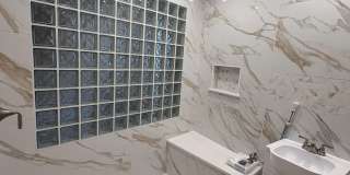 401 State Street Gallery 18