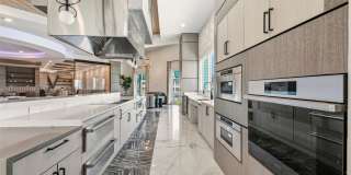 The Vivien Gallery 73