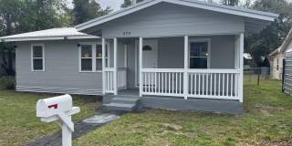 898 Se St Johns St Gallery 1