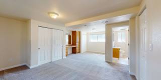 Application pending- Location, Location! - Four Bedroom house located minutes from Des Moines Waterfront Gallery 33