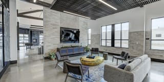 Pullman Pointe Gallery 16