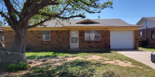 GREAT THREE BEDROOM 2 BATH HOME IN NORTH CLOVIS Gallery 1