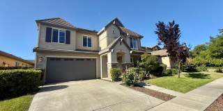 Charming 4 Bedroom Home in Springlake Gallery 4