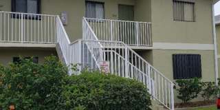 LAKESHORE CONDOMINIUM   DEEP CREEK  $2400 Gallery 1