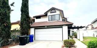 Beautiful 3-Bedroom Single-Family Home with Spacious Backyard for Lease in Fontana Beautiful 3-Bedroom Single-Family Home with Spacious Backyard for Lease in Fontana Gallery 1