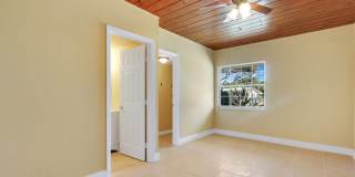 2639 Northeast 4th Court Gallery 11