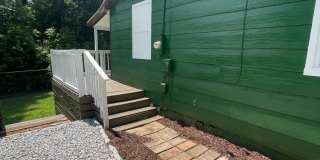 Charming Fully Renovated 2BR/1BA Near Both Hospitals – Washer/Dryer Included! Gallery 25
