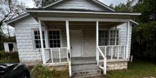 1104 N Franklin Street Gallery 1