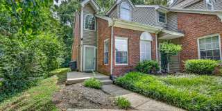 440 English Ivy Drive - - Gallery 1