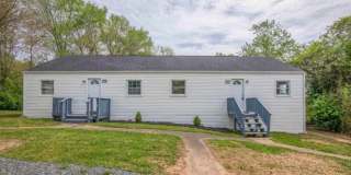 158 Hamilton Circle Gallery 1