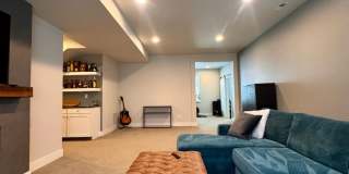 LUXURY 4 Bedroom home in NORTHGATE with Mountain Views Gallery 42