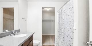 1748 N LOGAN Lane Gallery 16