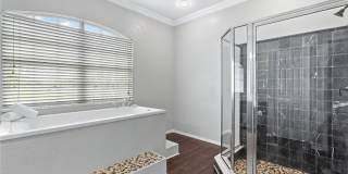 1049 NW 38th Place Gallery 12