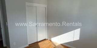 Wonderful Sierra Oaks 3bd/2ba Duplex with 2 Car Garage Gallery 25