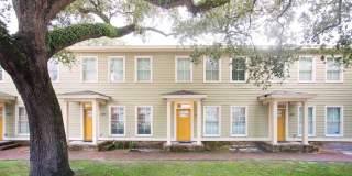 Bright & Stylish 3BR Flat in the Historic District — Gated Parking Gallery 18