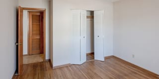 Como Court Gallery 25