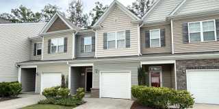 Beautiful Raleigh Home with Modern Comfort & Prime Location Beautiful Raleigh Home with Modern Comfort & Prime Location Gallery 1
