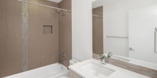 209 13th Avenue EastUnit B Gallery 16