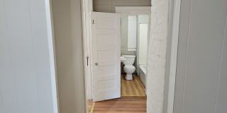 2 bedroom | 1 bathroom | Entire HOME- Freshly painted! Gallery 20