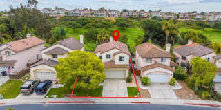 Rent a Beautiful Home Backing the Golf Course in Eastlake Greens Gallery 1