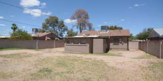 Charming 3 Bedroom 2 Bath House! Close to the UofA and Downtown! Gallery 17
