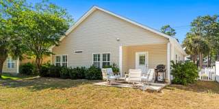Coastal Living at its Best: Charming 3-Bedroom Near the Beach Gallery 41