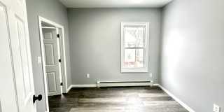 121 Oak Street Gallery 13