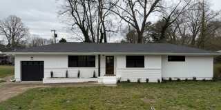 Freshly updated in East Ridge Gallery 1