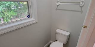 3 Bedroom, 2 Bathroom Rental With Garage Gallery 13